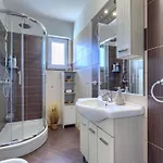 L&v By Interhome Apartman Galižana