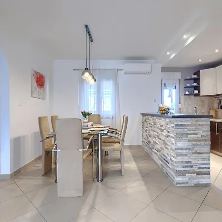 L&v By Interhome Apartmán