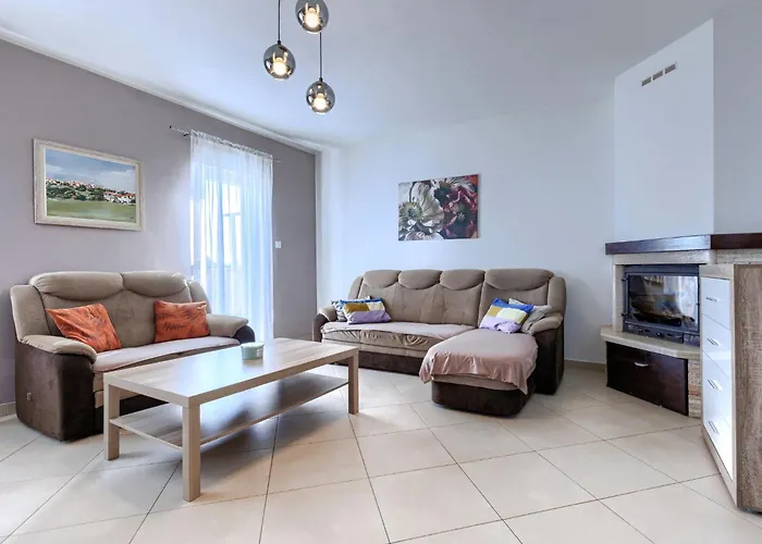 L&v By Interhome *